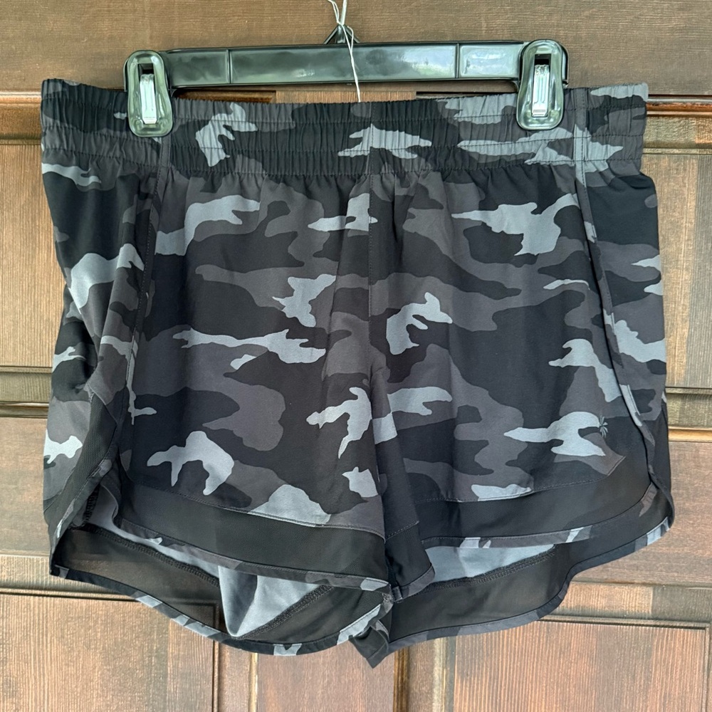 Athleta Black and Gray Athletic Shorts with Modern Camo - Picture 5 of 5